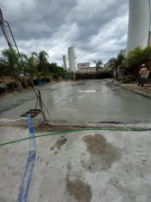 Cisterna em Concreto Armado e Contenção com Estacas Hélice Contínua