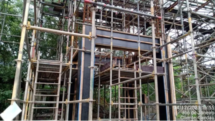 Demolição e Reconstrução de Pipe Rack