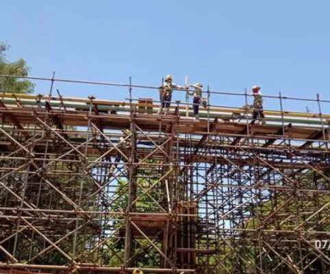 Demolição e Reconstrução de Pipe Rack